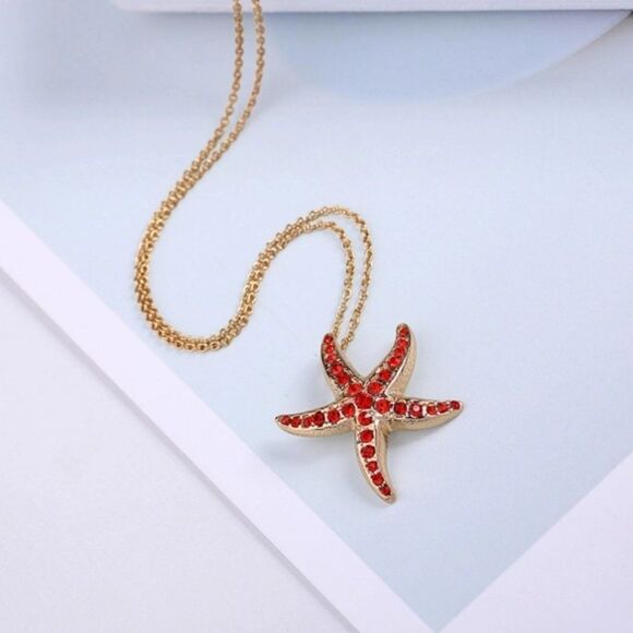 Crystal Starfish Gold Delicate Pendant Necklace - Picture 6 of 7